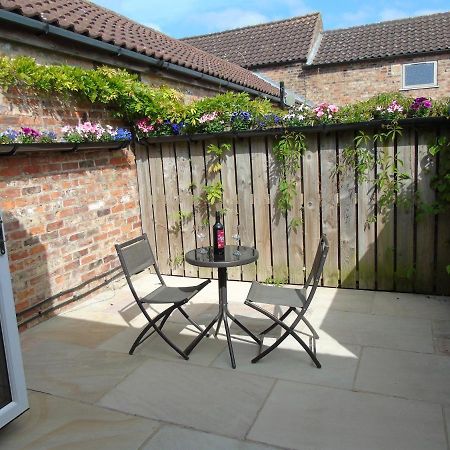 The Retreat Villa York Exterior foto